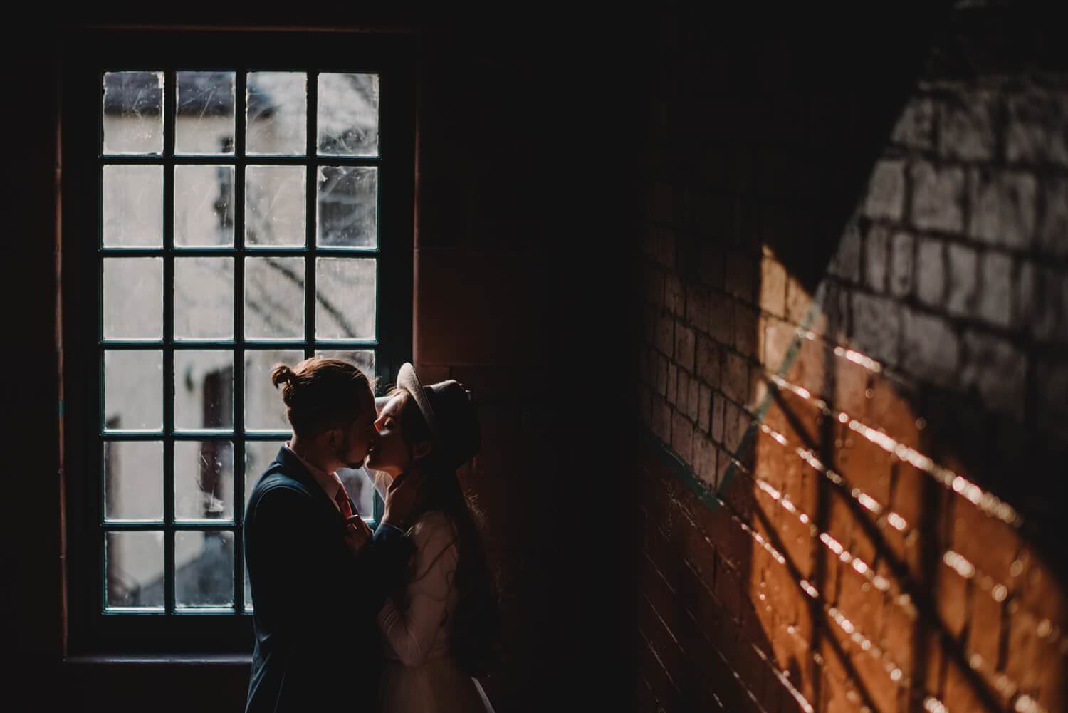 Bride and groom Wedding Photographer in Edinburgh - The Adamkovi