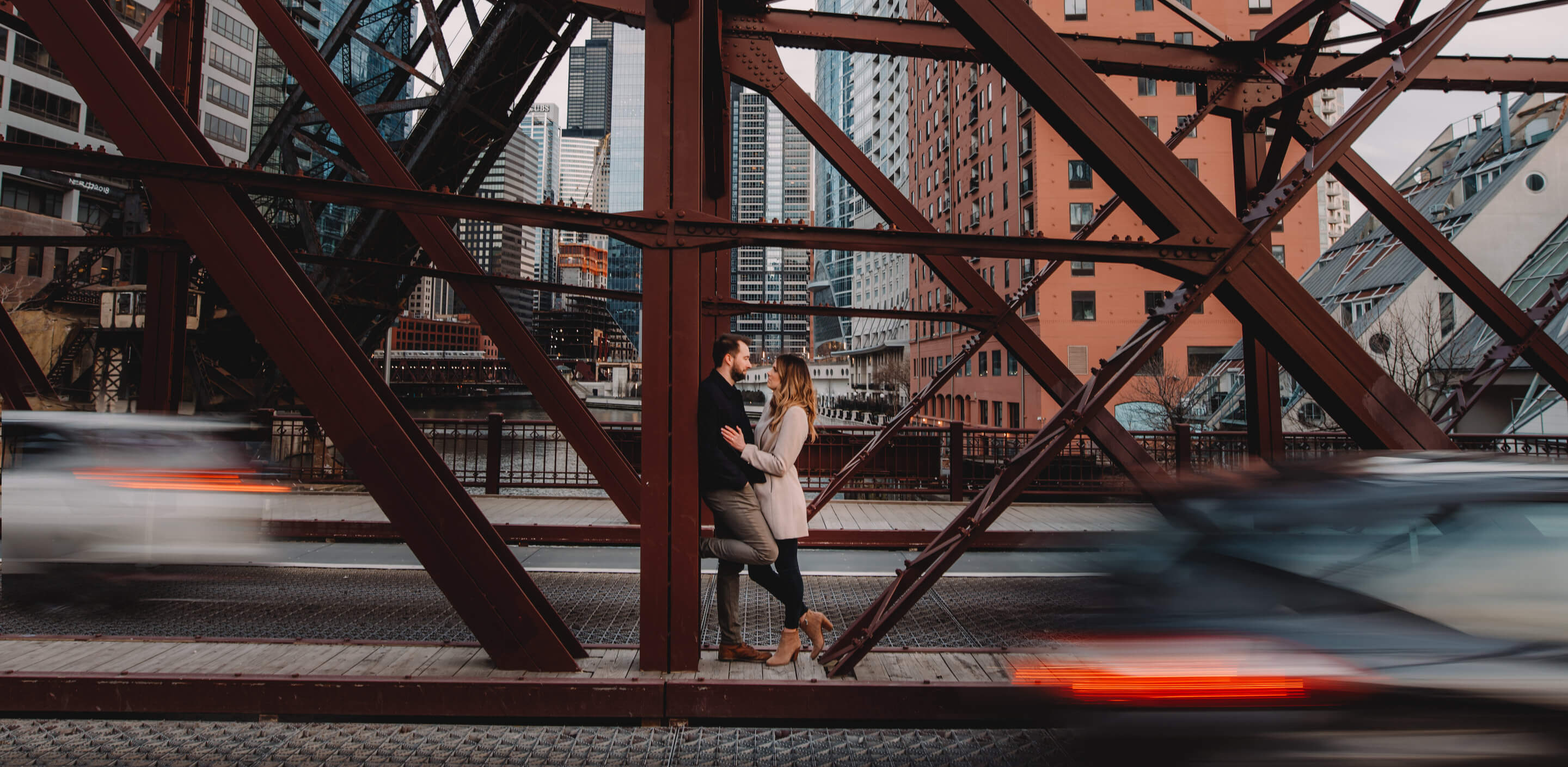Downtown Chicago engagement photographer