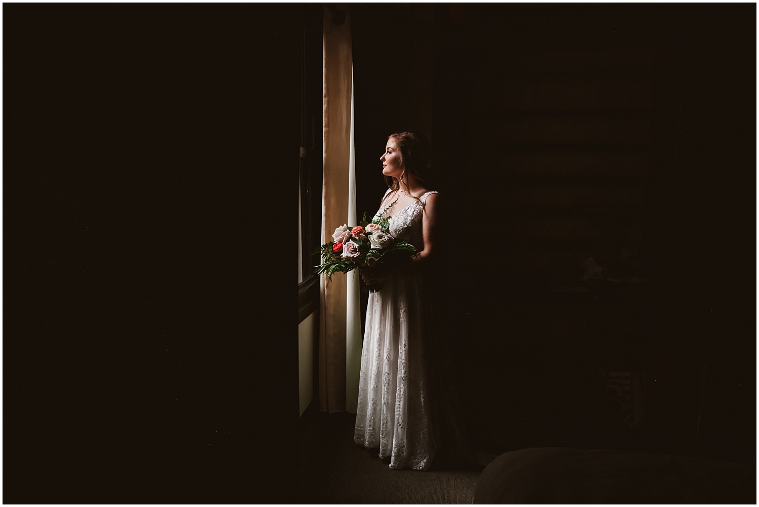 Chicago Athletic association hotel wedding photography - bride in her suite