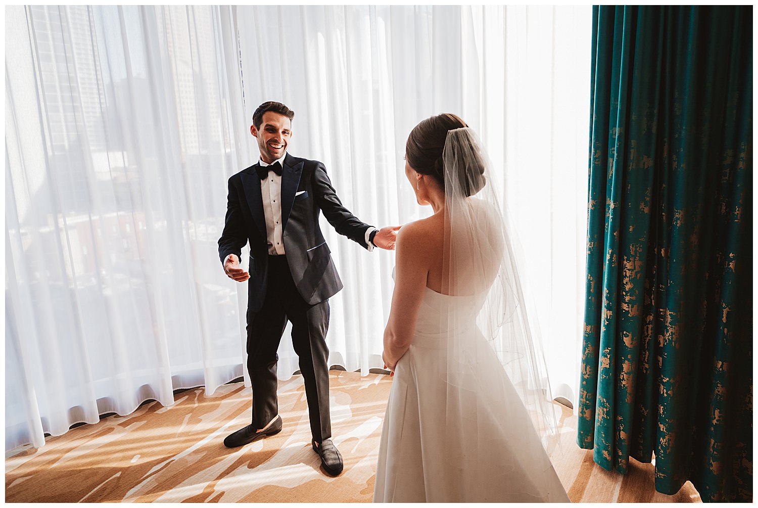 Artifact Events Chicago Wedding - viceroy hotel first look